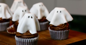 Cupcakes au chocolat super moelleux pour Halloween