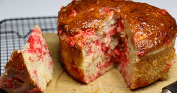 Brioche aux pralines roses