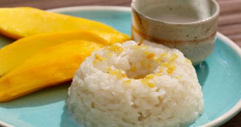 Gâteau de riz gluant thaïlandais à la noix de coco