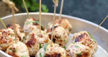 Boulettes de poulet à la moutarde: recette rapide en 15 minutes