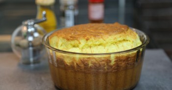 Soufflé au fromage extra gonflé aux épices